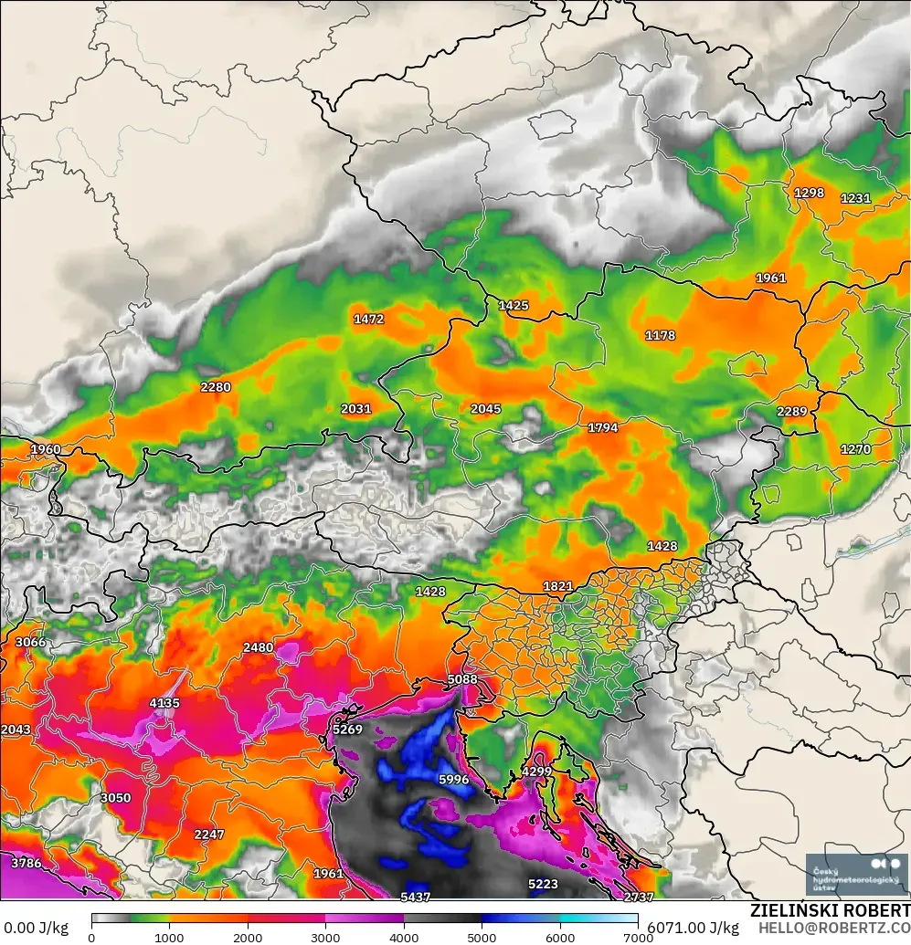 ALADIN CZ 2.3 km modelo - Austria, CAPE